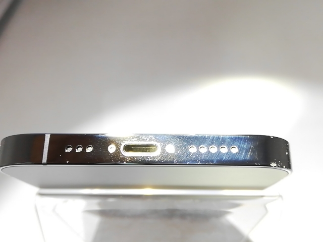 【中古】Apple docomo 【SIMロック解除済み】 iPhone 12 Pro 256GB グラファイト MGM93J/A【柏】保証期間１週間【ランクC】_7