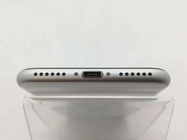 【中古】Apple SoftBank 【SIMロック解除済み】 iPhone SE（第2世代） 64GB ホワイト MHGQ3J/A（後期型番）【柏】保証期間１週間【ランクC】_4