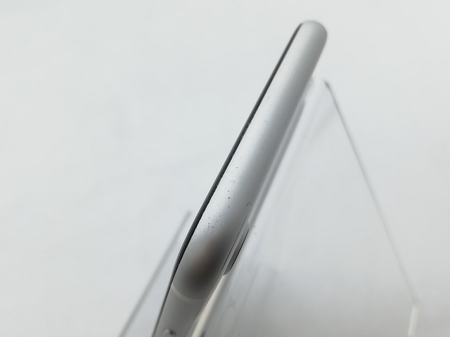 【中古】Apple SoftBank 【SIMロック解除済み】 iPhone SE（第2世代） 64GB ホワイト MHGQ3J/A（後期型番）【柏】保証期間１週間【ランクC】_9