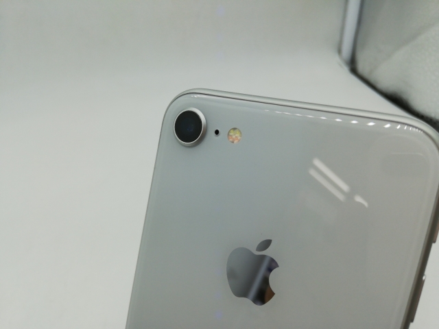 【中古】Apple docomo 【SIMロック解除済み】 iPhone 8 64GB シルバー MQ792J/A【秋葉本店】保証期間１ヶ月【ランクB】_6