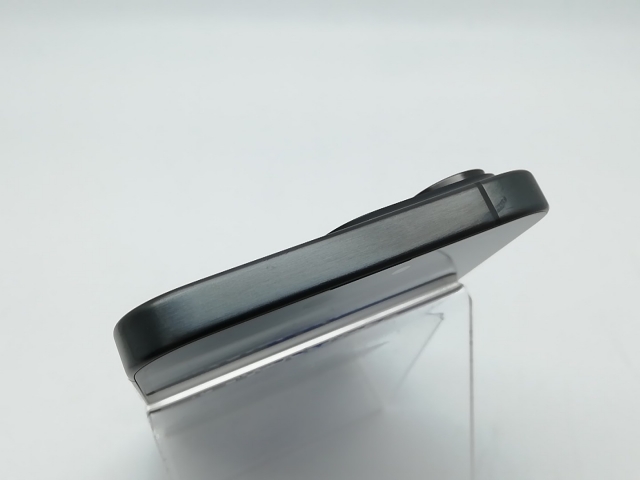 【中古】【赤ロム保証あり】Apple au 【SIMフリー】 iPhone 15 Pro Max 256GB ブラックチタニウム MU6P3J/A【柏】保証期間１ヶ月【ランクA】