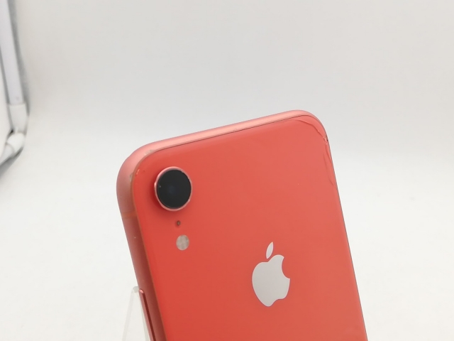 中古】Apple au 【SIMロック解除済み】 iPhone XR 128GB コーラル 