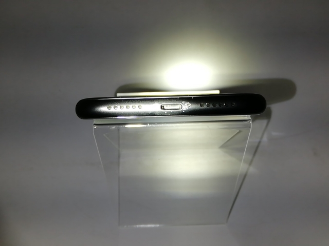 【中古】Apple docomo 【SIMロック解除済み】 iPhone XR 128GB ブラック MT0G2J/A【柏】保証期間１ヶ月【ランクB】