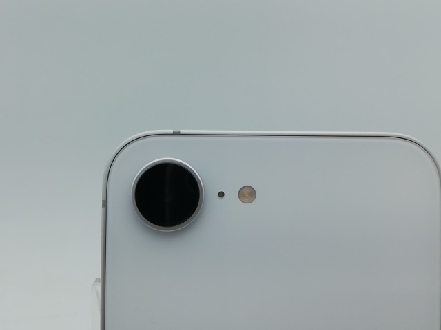 【中古】Apple 国内版 【SIMフリー】 iPhone 16e 128GB ホワイト MD1R4J/A【柏】保証期間１ヶ月【ランクA】_2