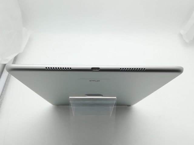 【中古】Apple docomo 【SIMロック解除済み】 10.5インチ iPad Pro（2017） 64GB シルバー MQF02J/A【津田沼】保証期間１ヶ月【ランクC】_4