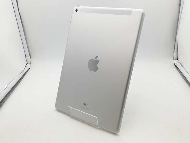 【中古】Apple au 【SIMロック解除済み】 iPad（第8世代/2020） 32GB シルバー MYMJ2J/A【柏】保証期間１ヶ月【ランクB】