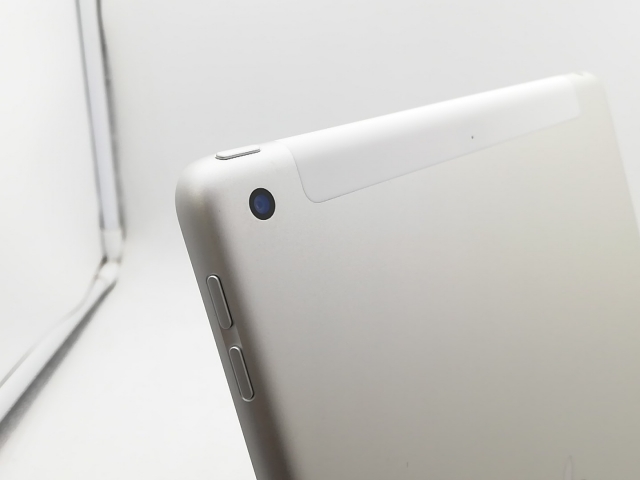 【中古】Apple au 【SIMロックあり】 iPad（第8世代/2020） 32GB シルバー MYMJ2J/A【柏】保証期間１ヶ月【ランクB】_6