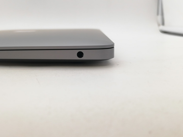 【中古】Apple MacBook Air 13インチ M1(CPU:8C/GPU:7C) 8GB/256GB スペースグレイ MGN63J/A (M1・2020)【柏】保証期間１ヶ月【ランクA】_4