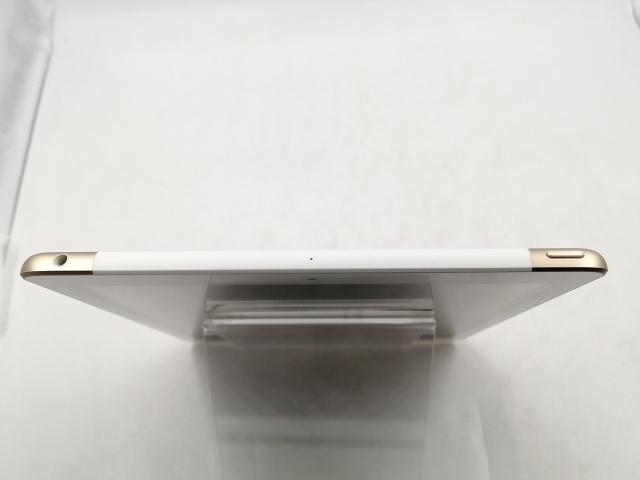 【中古】Apple docomo 【SIMロック解除済み】 iPad（第5世代/2017） 32GB ゴールド MPG42J/A【千葉】保証期間１ヶ月【ランクB】_2