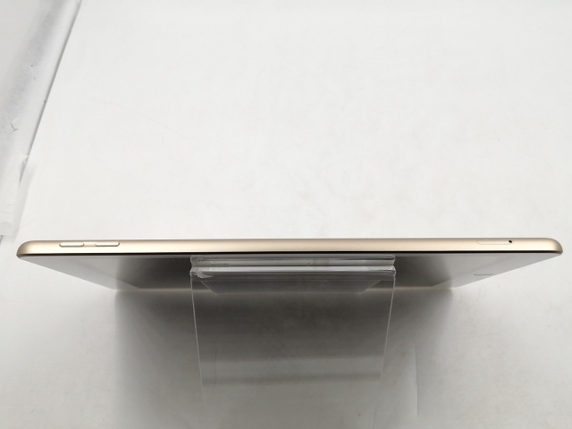 【中古】Apple docomo 【SIMロック解除済み】 iPad（第5世代/2017） 32GB ゴールド MPG42J/A【千葉】保証期間１ヶ月【ランクB】_3