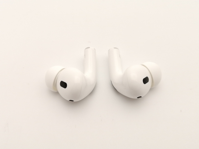 中古】Apple AirPods Pro 第2世代（2022/Lightning） MQD83J/A【神保町
