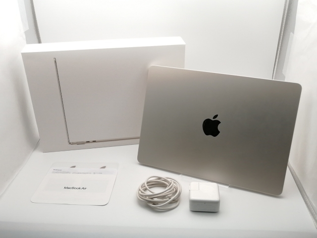 【超美品】MacBookAir 13 M2 256GB スターライト 13インチMacBook Air - スターライト - Apple（日本）
