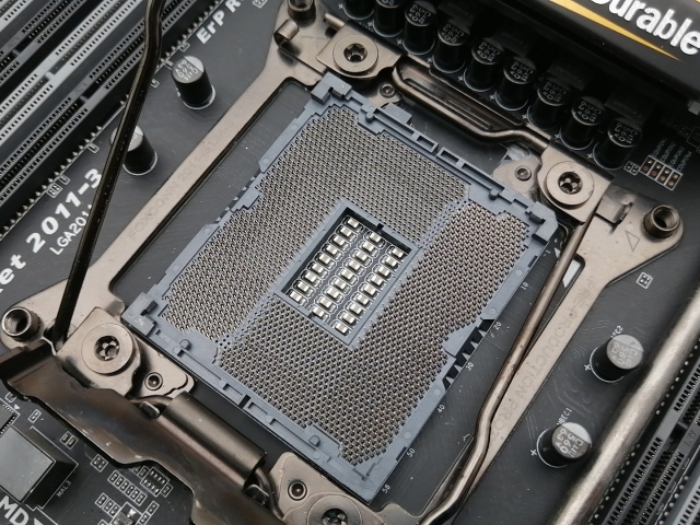 【中古】GIGABYTE GA-X99-UD4  X99/LGA2011-v3(DDR4)/M.2/SATA Express/ATX【千葉】保証期間１週間_3