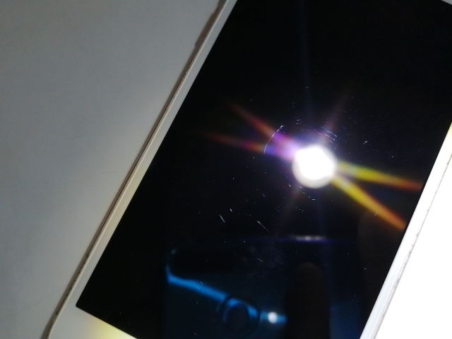 【中古】Apple SoftBank 【SIMロック解除済み】 iPhone 8 256GB ゴールド MQ862J/A【千葉】保証期間１ヶ月【ランクB】_7