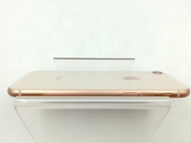 【中古】Apple docomo 【SIMロック解除済み】 iPhone 8 64GB ゴールド MQ7A2J/A【千葉】保証期間１週間【ランクA】_3