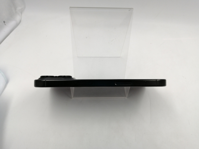 【中古】Apple SoftBank 【SIMフリー】 iPhone 16 Pro 128GB ブラックチタニウム MYMV3J/A【千葉】保証期間１ヶ月【ランクB】