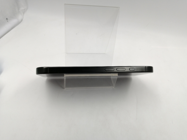 【中古】Apple SoftBank 【SIMフリー】 iPhone 16 Pro 128GB ブラックチタニウム MYMV3J/A【千葉】保証期間１ヶ月【ランクB】