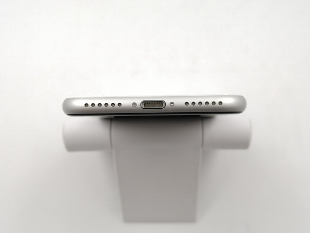 中古】Apple iPhone SE（第2世代） 64GB ホワイト （国内版SIMロック