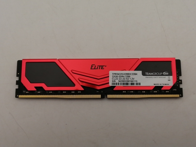 【中古】DDR4 32GB PC4-25600(DDR4-3200)【デスクトップPC用】 【千葉】保証期間１週間