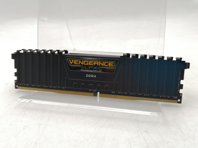 【中古】DDR4 16GB PC4-25600(DDR4-3200)【デスクトップPC用】【千葉】保証期間１週間