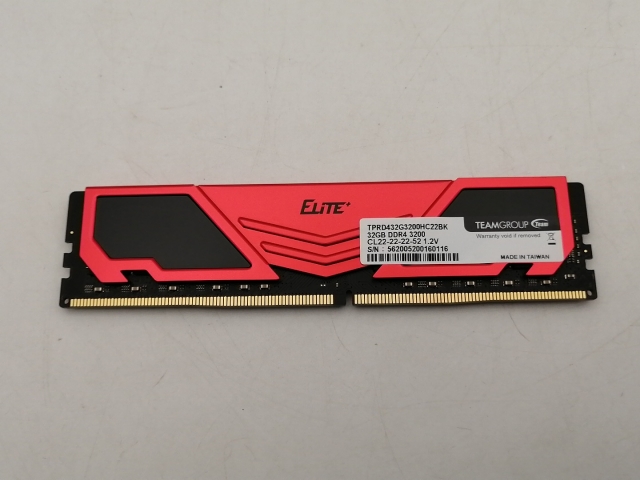 【中古】DDR4 32GB PC4-25600(DDR4-3200)【デスクトップPC用】 【千葉】保証期間１週間