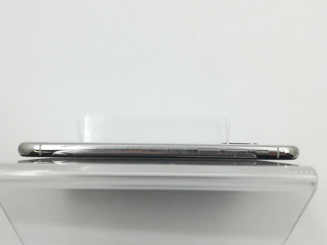 【中古】Apple SoftBank 【SIMロック解除済み】 iPhone X 64GB シルバー MQAY2J/A【千葉】保証期間１週間【ランクC】_3