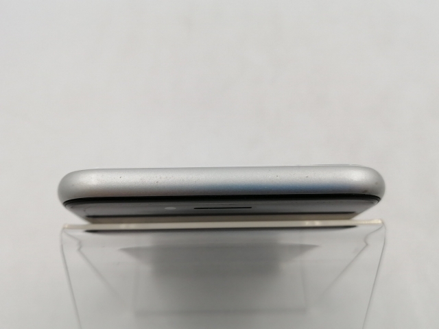 【中古】Apple docomo 【SIMロック解除済み】 iPhone SE（第2世代） 128GB ホワイト MHGU3J/A（後期型番）【千葉】保証期間１ヶ月【ランクC】_2