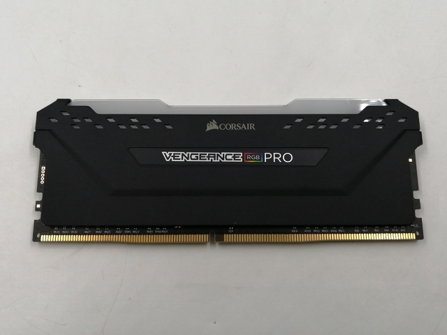【中古】DDR4 16GB PC4-28800(DDR4-3600)【デスクトップPC用】【千葉】保証期間１週間