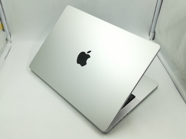【中古】Apple MacBook Pro 14インチ M5(CPU:10C/GPU:10C) 16GB/1TB シルバー MDE54J/A (14インチ,M5)【千葉】保証期間１ヶ月【ランクA】_1