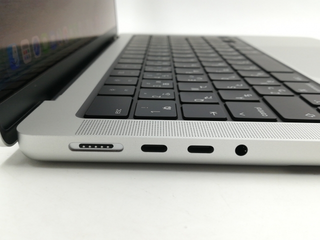 【中古】Apple MacBook Pro 14インチ M5(CPU:10C/GPU:10C) 16GB/1TB シルバー MDE54J/A (14インチ,M5)【千葉】保証期間１ヶ月【ランクA】_3