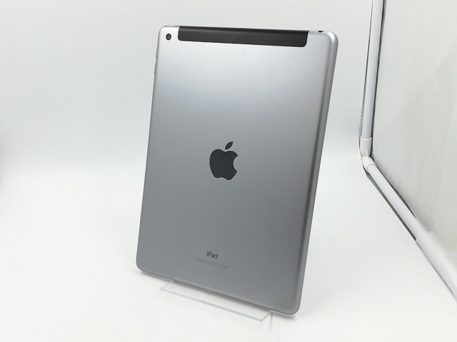 【中古】Apple docomo 【SIMロック解除済み】 iPad（第6世代/2018） 32GB スペースグレイ MR6N2J/A【千葉】保証期間１ヶ月【ランクB】