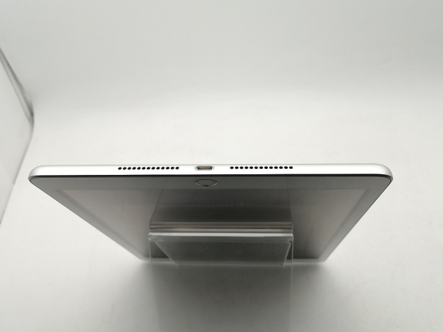 【中古】Apple 【Wi-Fi】 iPad（第8世代/2020） 32GB シルバー MYLA2J/A【千葉】保証期間１ヶ月【ランクB】_4