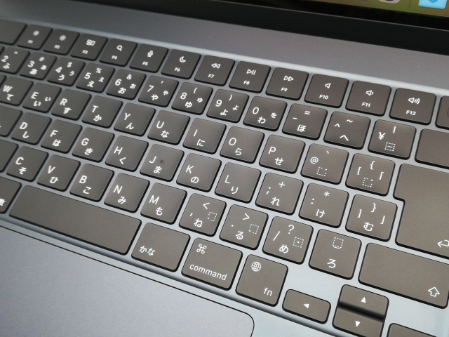 【中古】Apple MacBook Air 15インチ M2(CPU:8C/GPU:10C) 8GB/512GB ミッドナイト MQKX3J/A (M2,2023)【中野】保証期間１ヶ月【ランクB】_7