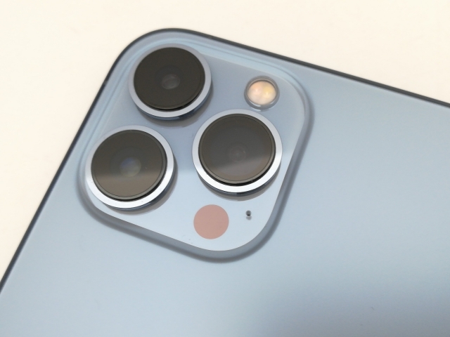 【中古】Apple 楽天モバイル 【SIMフリー】 iPhone 13 Pro Max 256GB シエラブルー MLJD3J/A【新宿2】保証期間１ヶ月【ランクB】_8