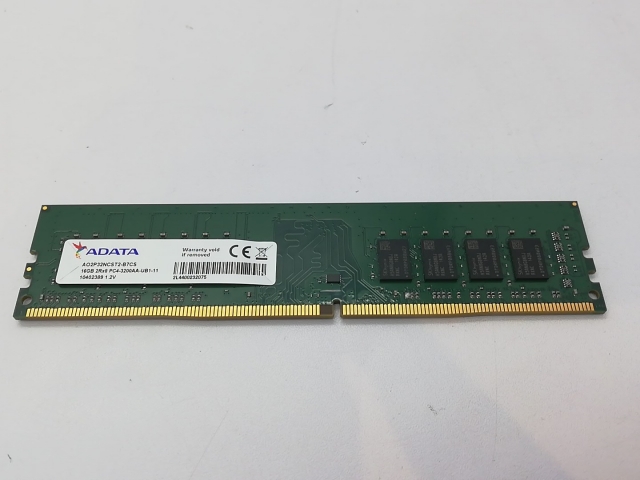 【中古】DDR4 16GB PC4-25600(DDR4-3200)【デスクトップPC用】【立川フロム中武】保証期間１週間