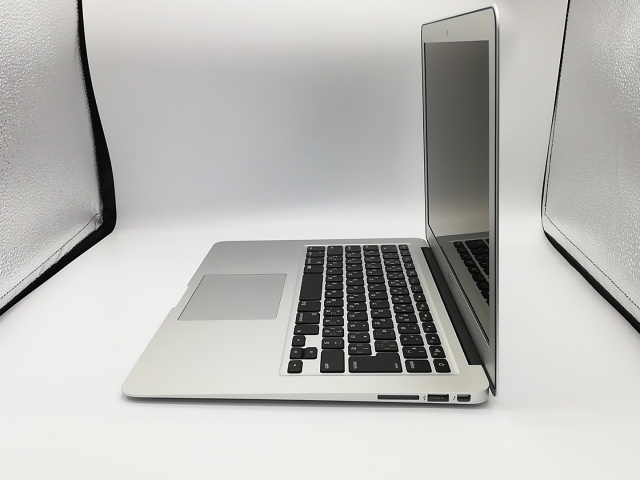 【中古】Apple MacBook Air 13インチ Corei5:1.8GHz 128GB MQD32J/A (Mid 2017)【秋葉2号】保証期間１週間【ランクC】_3