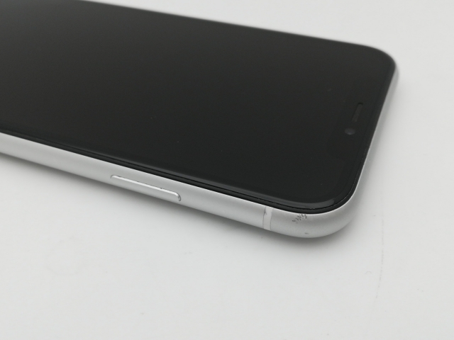 【中古】Apple au 【SIMロック解除済み】 iPhone XR 64GB ホワイト MT032J/A【中野】保証期間１ヶ月【ランクC】_9