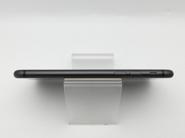 【中古】Apple docomo 【SIMロック解除済み】 iPhone 8 64GB スペースグレイ MQ782J/A【中野】保証期間１ヶ月【ランクB】_5