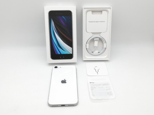 【中古】Apple au 【SIMロック解除済み】 iPhone SE（第2世代） 64GB ホワイト MHGQ3J/A（後期型番）【中野】保証期間１ヶ月【ランクB】