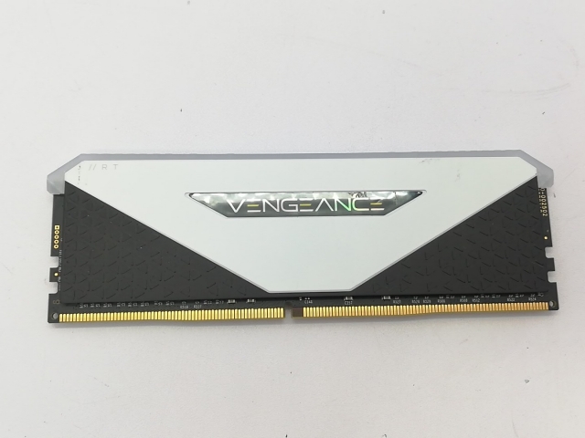 【中古】DDR4 16GB PC4-25600(DDR4-3200)【デスクトップPC用】【立川フロム中武】保証期間１週間