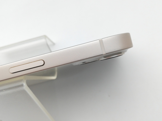 【中古】Apple SoftBank 【SIMフリー】 iPhone 13 128GB スターライト MLND3J/A【中野】保証期間１ヶ月【ランクB】_7