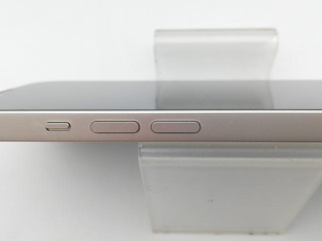 【中古】Apple SoftBank 【SIMフリー】 iPhone 13 128GB スターライト MLND3J/A【中野】保証期間１ヶ月【ランクB】_9