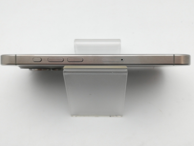 【中古】Apple 国内版 【SIMフリー】 iPhone 15 Pro 256GB ナチュラルチタニウム MTUF3J/A【中野】保証期間１ヶ月【ランクB】_3