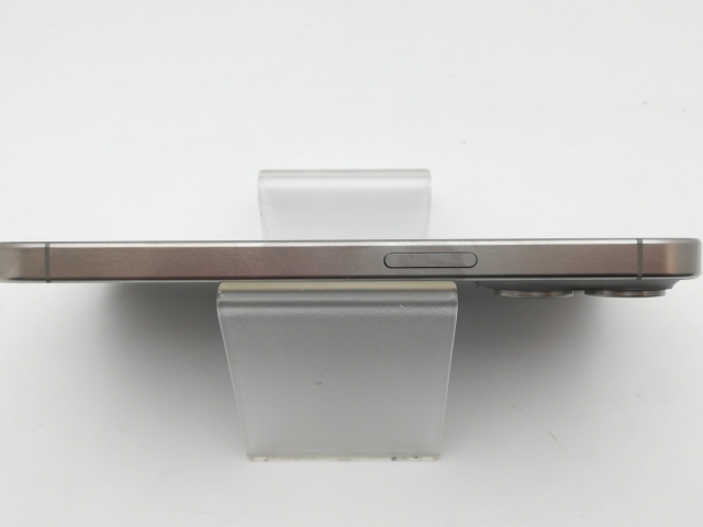 【中古】Apple 国内版 【SIMフリー】 iPhone 15 Pro 256GB ナチュラルチタニウム MTUF3J/A【中野】保証期間１ヶ月【ランクB】_5