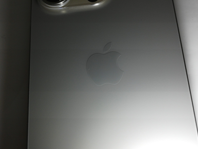 【中古】Apple 国内版 【SIMフリー】 iPhone 15 Pro 256GB ナチュラルチタニウム MTUF3J/A【中野】保証期間１ヶ月【ランクB】_6