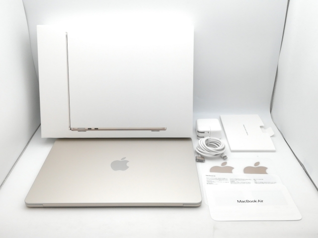 MacBook Air M2 2022 スターライト 8GB/256GB 美品 Newest 2022 Model: Apple MacBook Air with M2 Chip, 13.6-inch