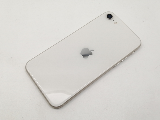 【中古】Apple docomo 【SIMフリー】 iPhone SE（第3世代） 64GB スターライト MMYD3J/A【池袋東口】保証期間１ヶ月【ランクC】