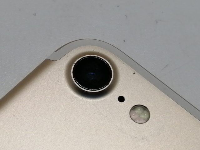 【中古】Apple SoftBank 【SIMロックあり】 iPhone 7 128GB ゴールド MNCM2J/A【宇田川】保証期間１ヶ月【ランクC】_2