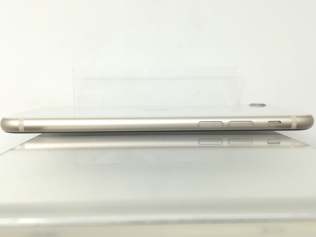 【中古】Apple SoftBank 【SIMフリー】 iPhone SE（第3世代） 64GB スターライト MMYD3J/A【宇田川】保証期間１ヶ月【ランクB】 携帯電話本体