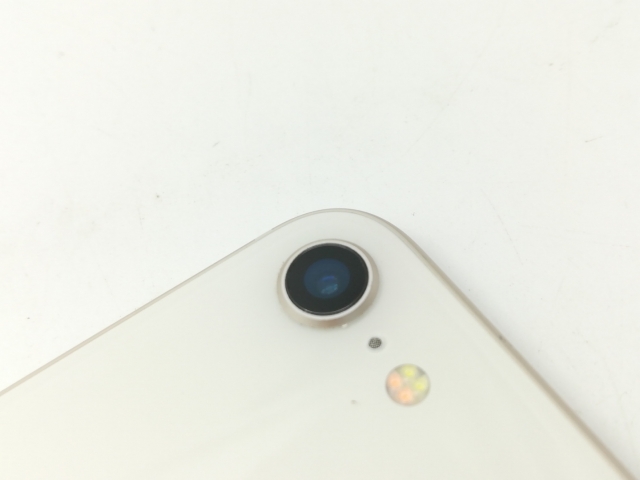 【中古】Apple SoftBank 【SIMフリー】 iPhone SE（第3世代） 64GB スターライト MMYD3J/A【宇田川】保証期間１ヶ月【ランクB】 携帯電話本体